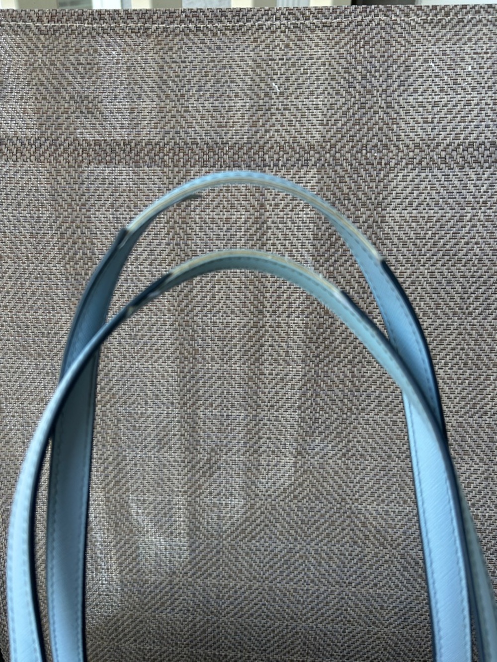 Michael Kors Jet Set Sky Blue Saffiano Leather Tote with gold tone MK Charm - Picture 3 of 14